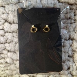 Circle Earrings with a Tiny Pearl